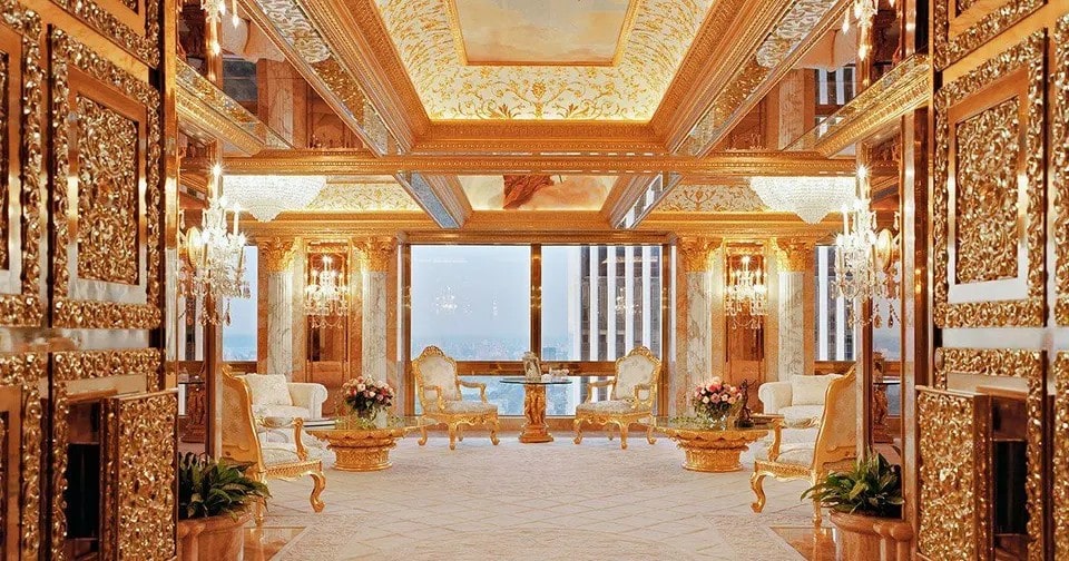 Penthouse chiếm 3 tầng trên cùng của tòa tháp Trump Tower tại Manhattan (Mỹ), được kết nối với văn phòng làm việc của Donald Trump ở tầng 26 bằng thang máy riêng